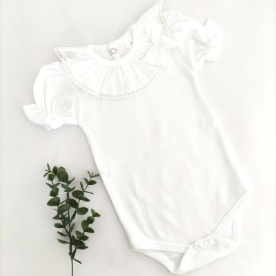 Body de manga curta com gola