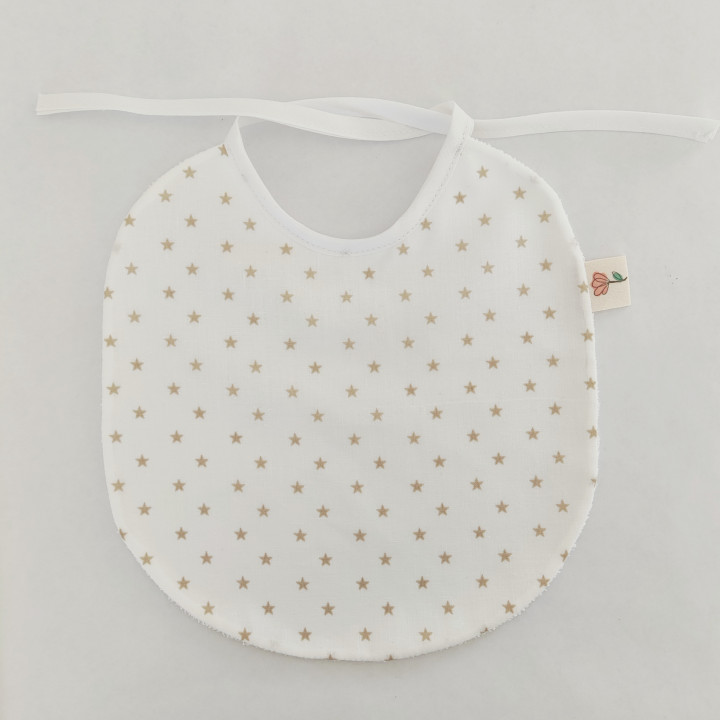 Babete de fita Estrelinhas bege em fundo branco - grande